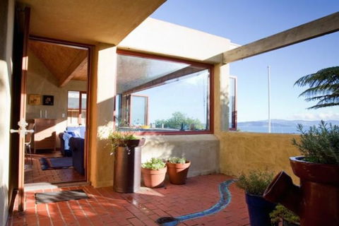 Eastbourne Escape - Tourism Bookings NZ 1