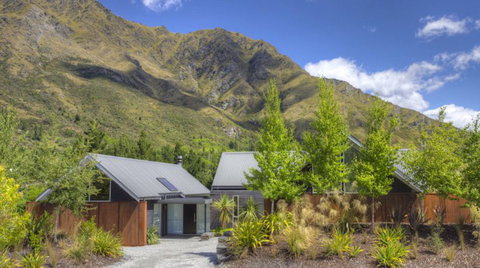 Gucci Too - Tourism Bookings NZ 0