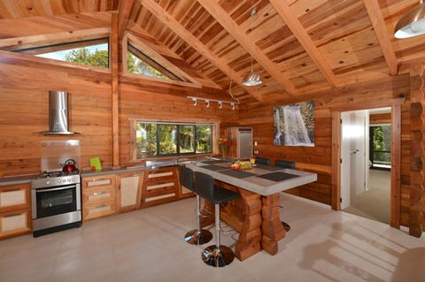 Fern Ridge Hideaway - Tourism Bookings NZ 3