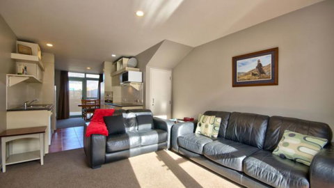 ASURE Queenstown Gateway Apartments  - Tourism Bookings NZ 4