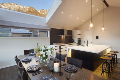 Jack's Point Escape  - Tourism Bookings NZ 1