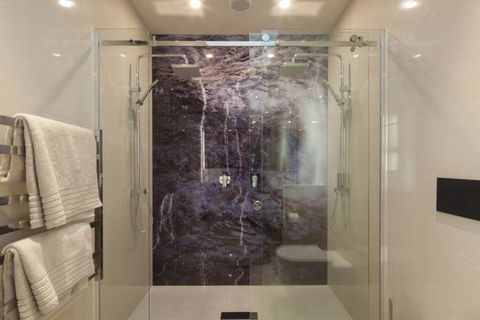 Jack's Point Escape  - Tourism Bookings NZ 3