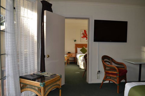 Colonial Lodge Motel - Tourism Bookings NZ 3