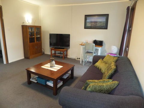 Chester St Cottage - Tourism Bookings NZ 4