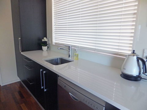 Strowan Townhouse - Tourism Bookings NZ 15