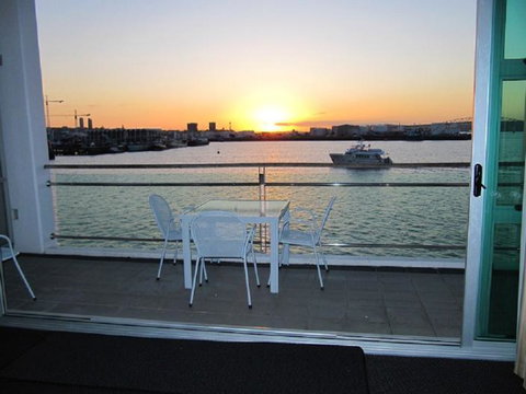 Auckland Waterfront Serviced Apartments - Tourism Bookings NZ 6