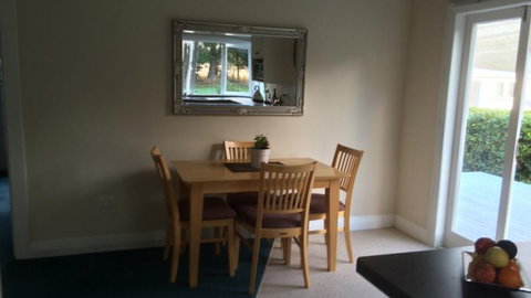 The Winedrinkers Cottage - Tourism Bookings NZ 4