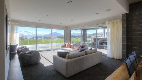Release Wanaka - Brownston Street - Tourism Bookings NZ 1