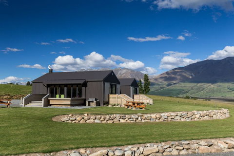 Lake Ohau Quarters - Tourism Bookings NZ 8