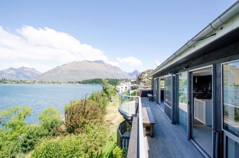 Queenstown Lakehouse - Tourism Bookings NZ 1