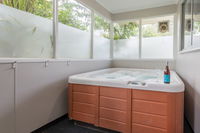 Lazy Susan's Retreat