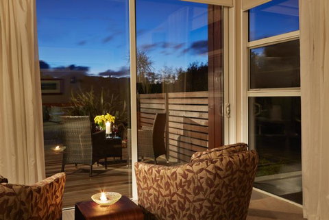 Almyra Luxury Waterfront Accomodation - Tourism Bookings NZ 9