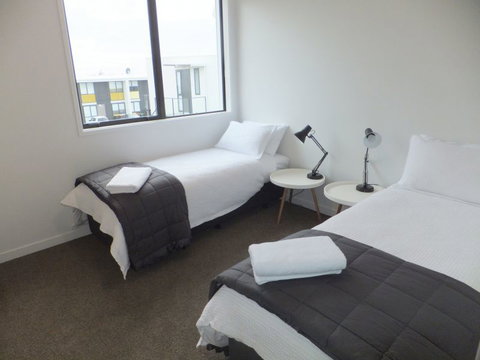 Riccarton Terrace Townhouse - Tourism Bookings NZ 8