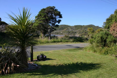 Puponga Time Holiday Accommodation - Tourism Bookings NZ 1