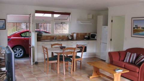 Keri Country Cottage - Tourism Bookings NZ 5