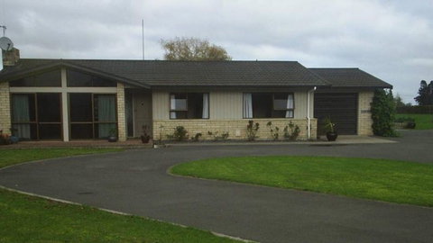 Hazelbank House Bed & Breakfast  - Tourism Bookings NZ 0