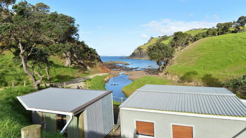 Davies Bay Holiday Homes - Tourism Bookings NZ 1