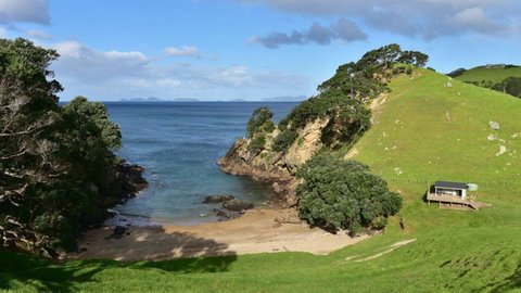 Davies Bay Holiday Homes - Tourism Bookings NZ 4