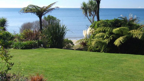 Adrift In Golden Bay - Beachfront Studio - Tourism Bookings NZ 0