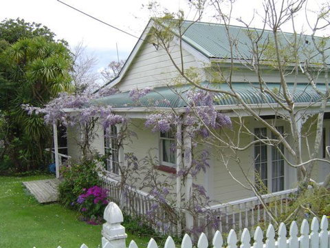 Walnut Cottage  - Tourism Bookings NZ 1