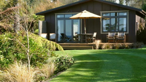 Adrift In Golden Bay - Beachfront Cottages - Tourism Bookings NZ 5
