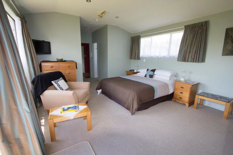 Kowhai Lane Lodge - Tourism Bookings NZ 5