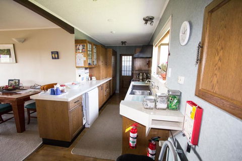 Kowhai Lane Lodge - Tourism Bookings NZ 9