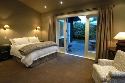 Kemp's Lodge - Tourism Bookings NZ 3