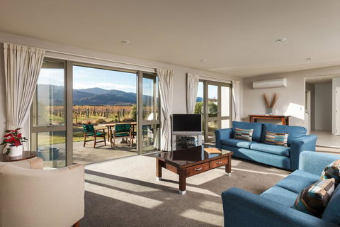 Vintners Retreat  - Tourism Bookings NZ 9