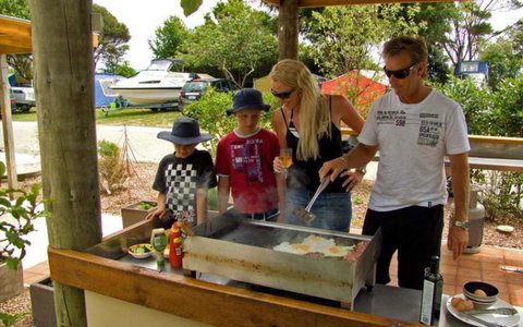 Pohara Beach Top 10 Holiday Park - Tourism Bookings NZ 2