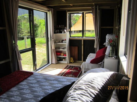 The Travellers Hut - Tourism Bookings NZ 1