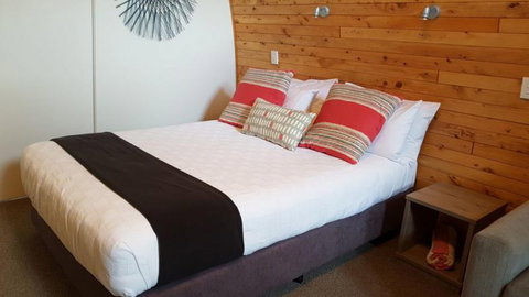Hot Water Beach TOP 10 Holiday Park - Tourism Bookings NZ 1