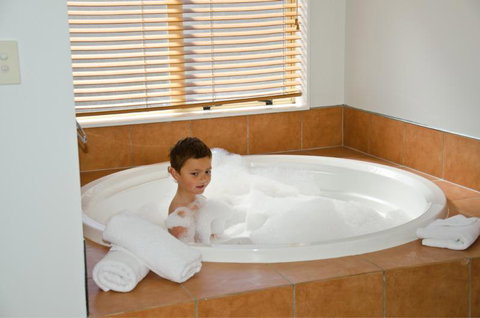 Beachfront Motel - Tourism Bookings NZ 6