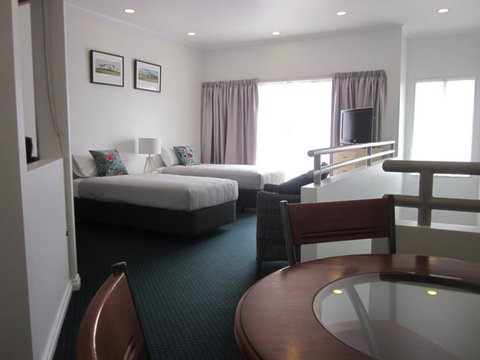 Beachfront Motel - Tourism Bookings NZ 7