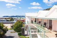 Admiral's View Lodge  Motel