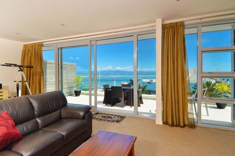 Seaside Luxury - Tourism Bookings NZ 10
