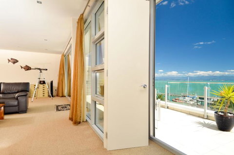 Seaside Luxury - Tourism Bookings NZ 11