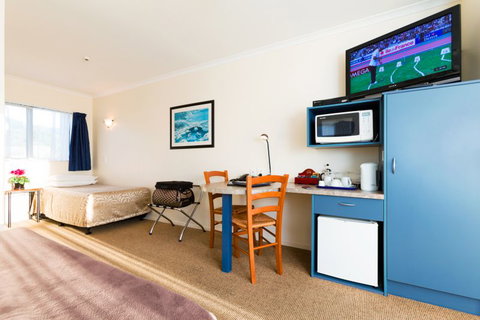 Elliott's Kapiti Coast Motor Lodge - Tourism Bookings NZ 0