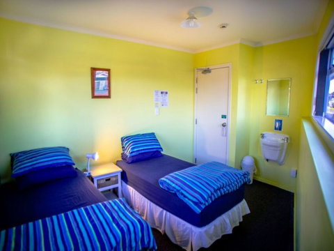 Pacific Coast Lodge And Backpackers - Tourism Bookings NZ 4