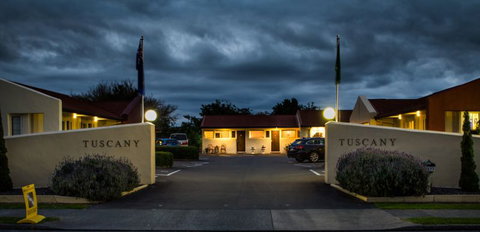 Bella Tuscany Motel - Tourism Bookings NZ 11