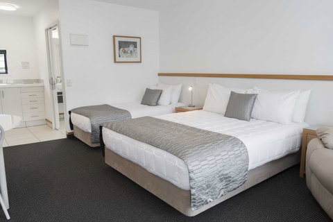 Palms Motel - Tourism Bookings NZ 5