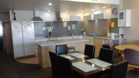 Backpackers Central Hamilton - Tourism Bookings NZ 2