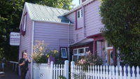 Chez la Mer Backpackers