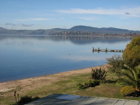 Shula's Lake House - Tourism Bookings NZ 4