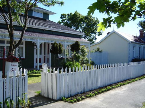 Designer Cottage B&B - Tourism Bookings NZ 2
