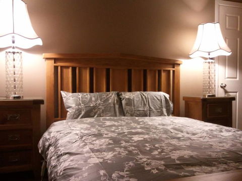 Designer Cottage B&B - Tourism Bookings NZ 9