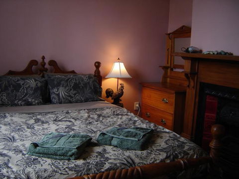 Designer Cottage B&B - Tourism Bookings NZ 14