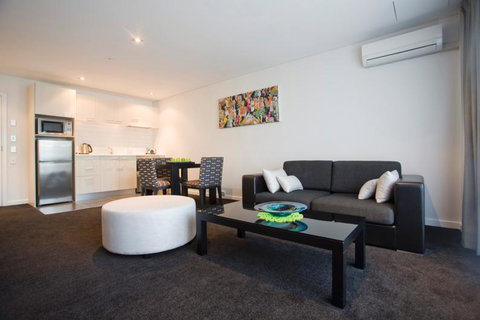 Waldorf Stadium Apartment Hotel - Tourism Bookings NZ 1