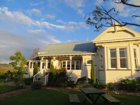 Cotswold Cottage Bed And Breakfast - Tourism Bookings NZ 0