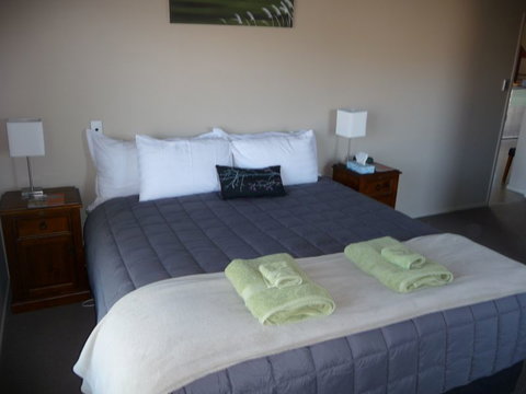 Tussock Lodge - Waipiata - Tourism Bookings NZ 6
